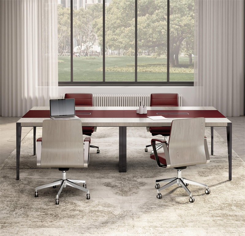 Vi kan hjälpa er att inreda konferensrummet från bord till stolar. 