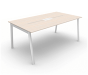 Piece högt 250x140 cm med kabellucka Med kabellucka