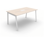 Piece högt 210x140 cm med kabellucka Med kabellucka