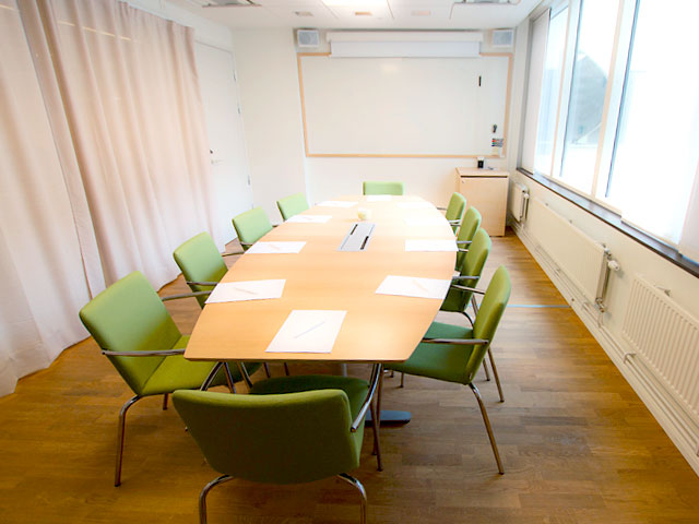 Fyndhörnan Konferensbord i Stockholm med stolar